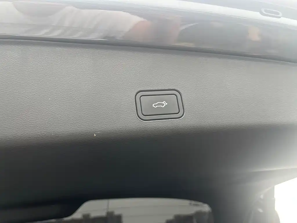 Geely Xingyue L — миниатюра 25