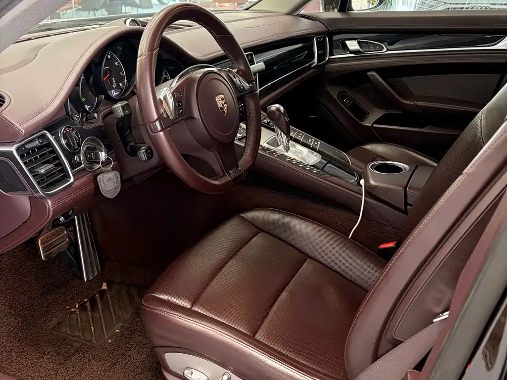 Porsche Panamera — миниатюра 6