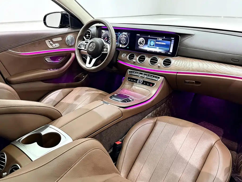 Mercedes-Benz E-Class — миниатюра 6
