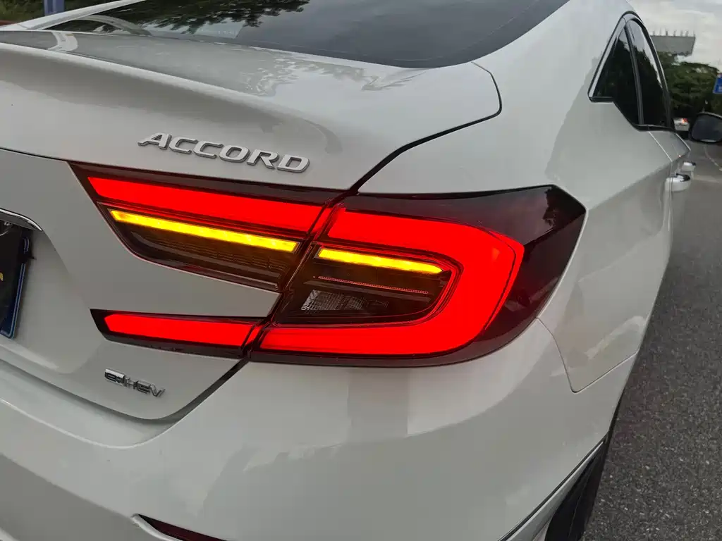 Honda Accord — миниатюра 19