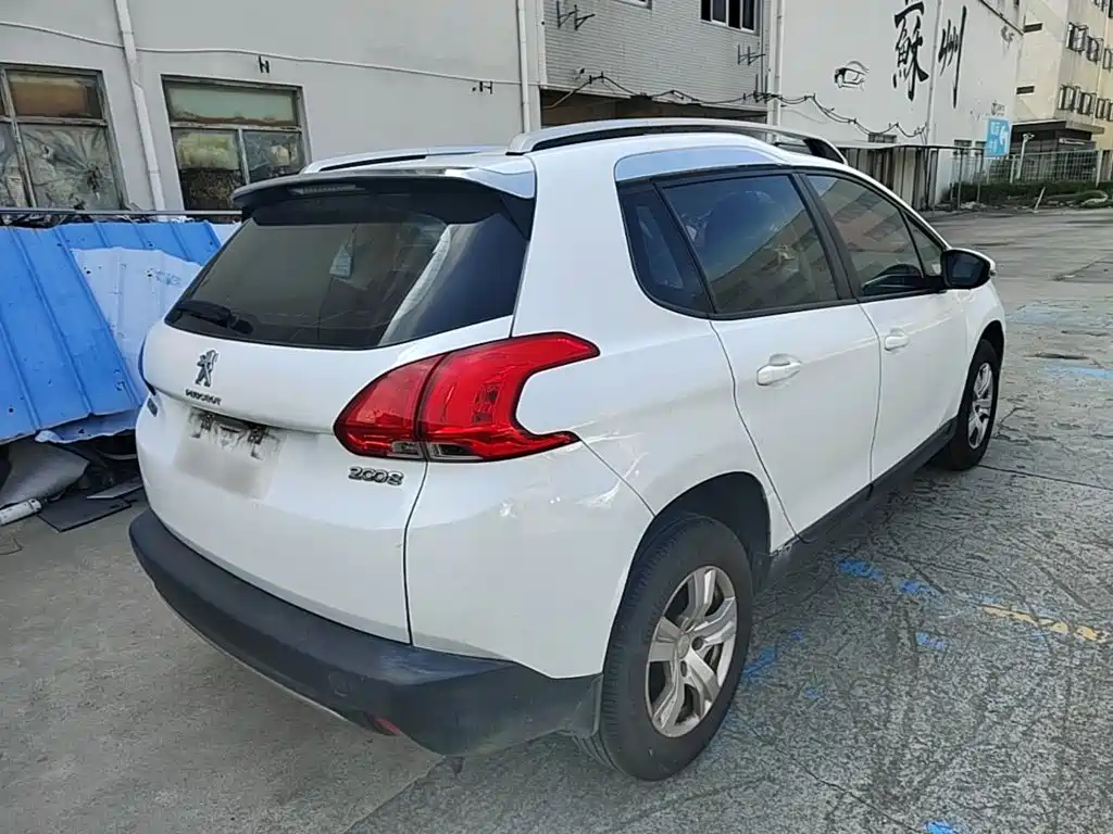 Peugeot 2008 — миниатюра 7