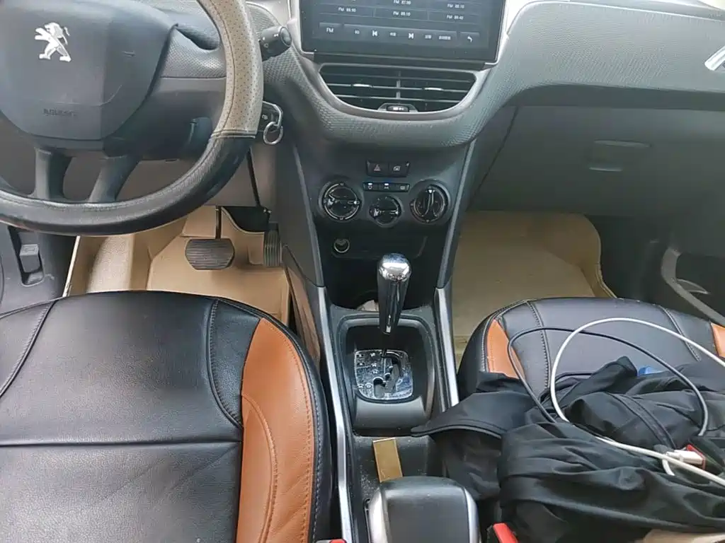 Peugeot 2008 — миниатюра 14