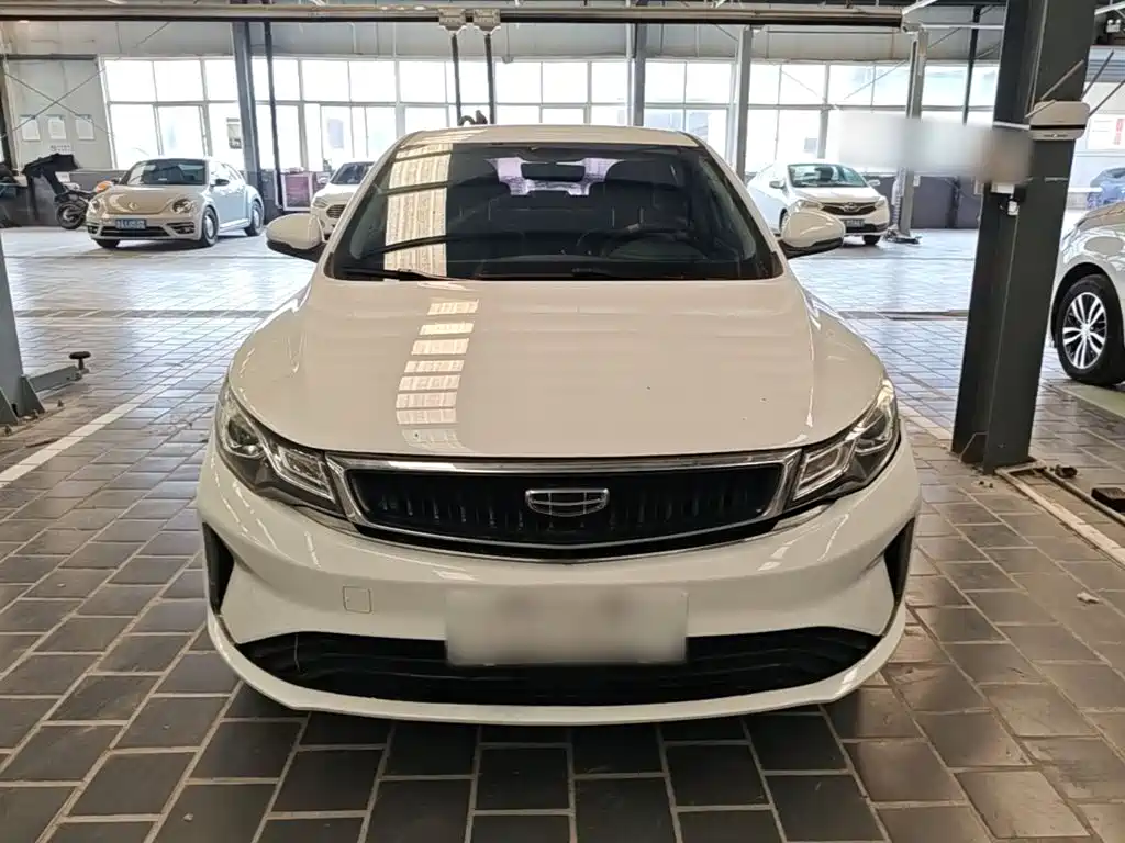 Geely Emgrand GL — миниатюра 3