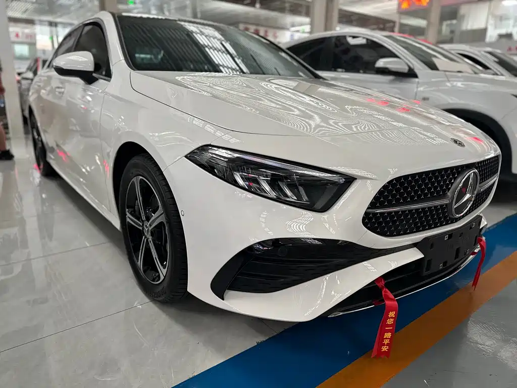 Mercedes-Benz A-Class — миниатюра 3