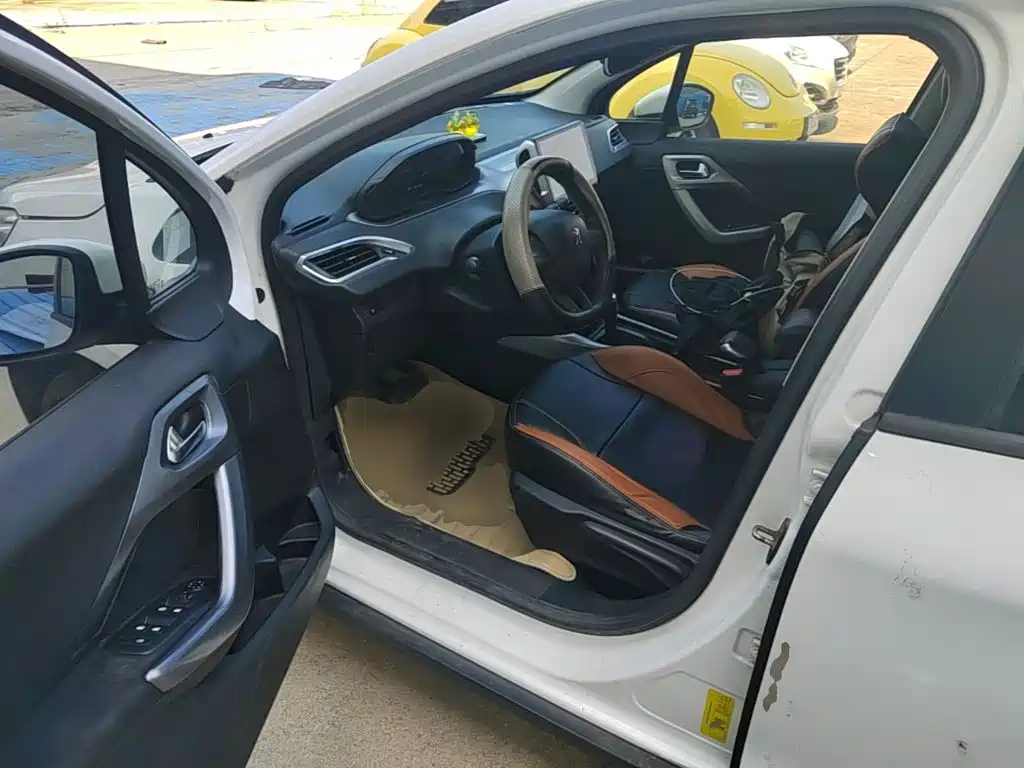 Peugeot 2008 — миниатюра 16