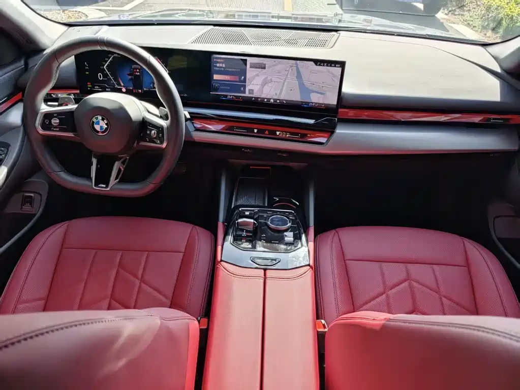 BMW 5 Series — миниатюра 11