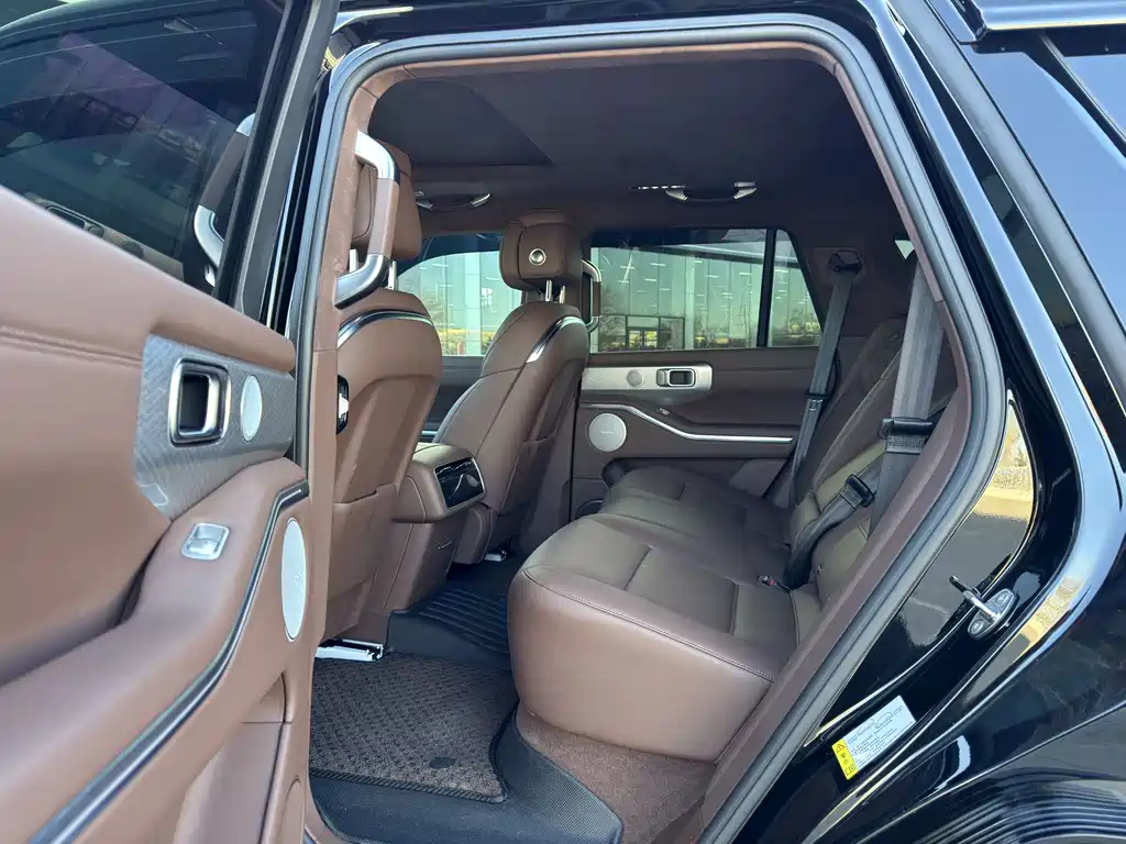 TANK TANK 700 NEW ENERGY