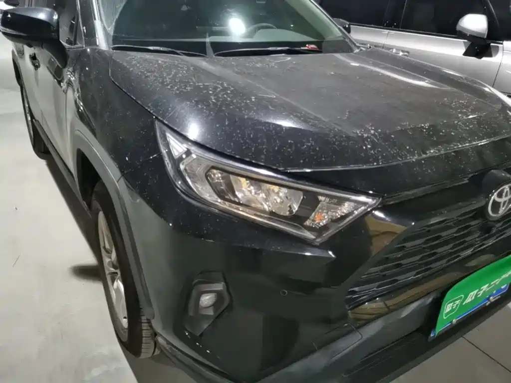 Toyota RAV4 — миниатюра 8