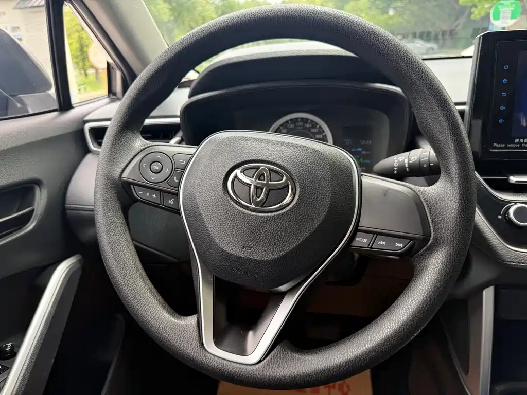 Toyota Frontlander — миниатюра 10