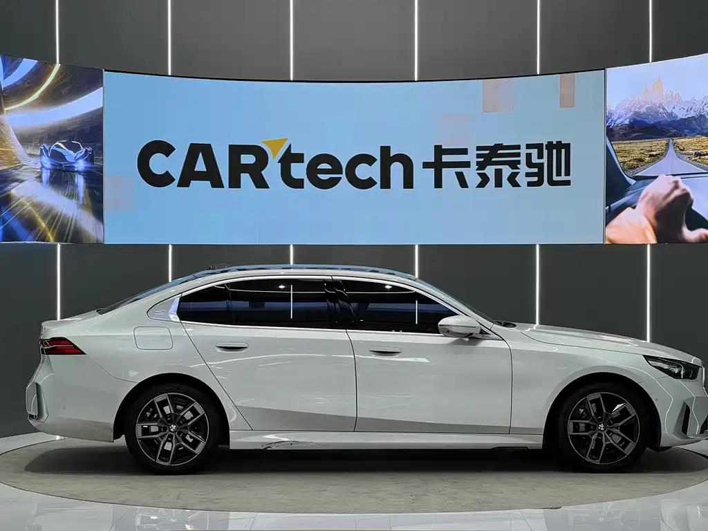BMW 5 Series — миниатюра 16