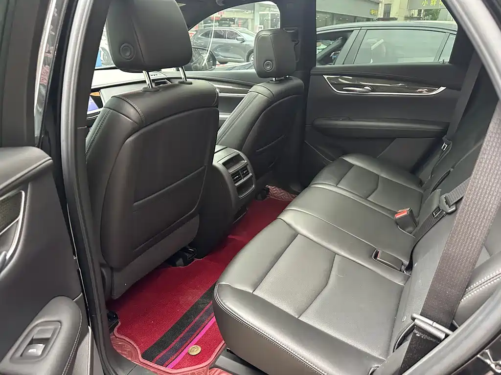 Cadillac XT5 — миниатюра 4