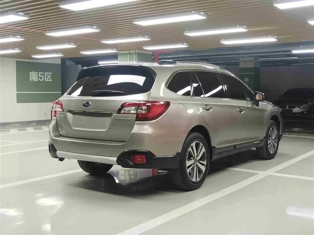 SUBARU OUTBACK