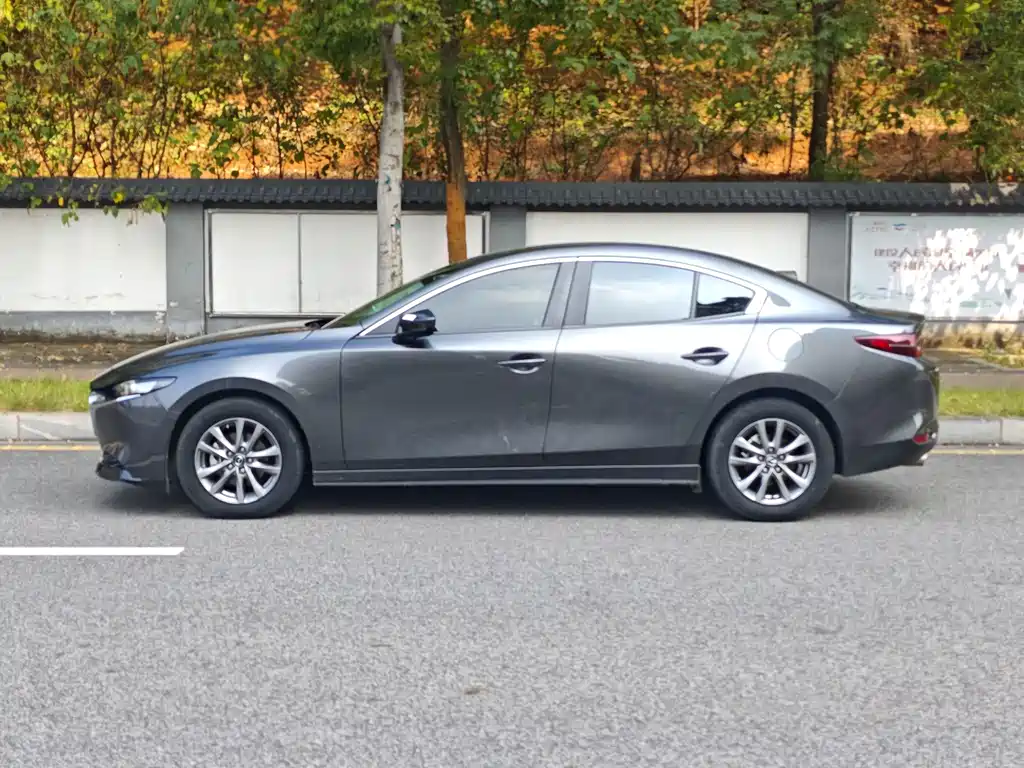 Mazda 3 Axela — миниатюра 6