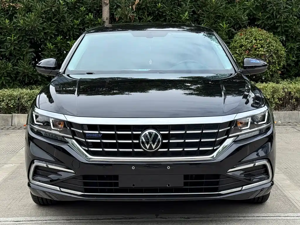 Volkswagen Passat PHEV — миниатюра 2
