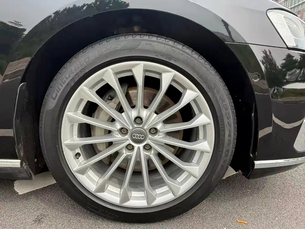 Audi A8 — миниатюра 4