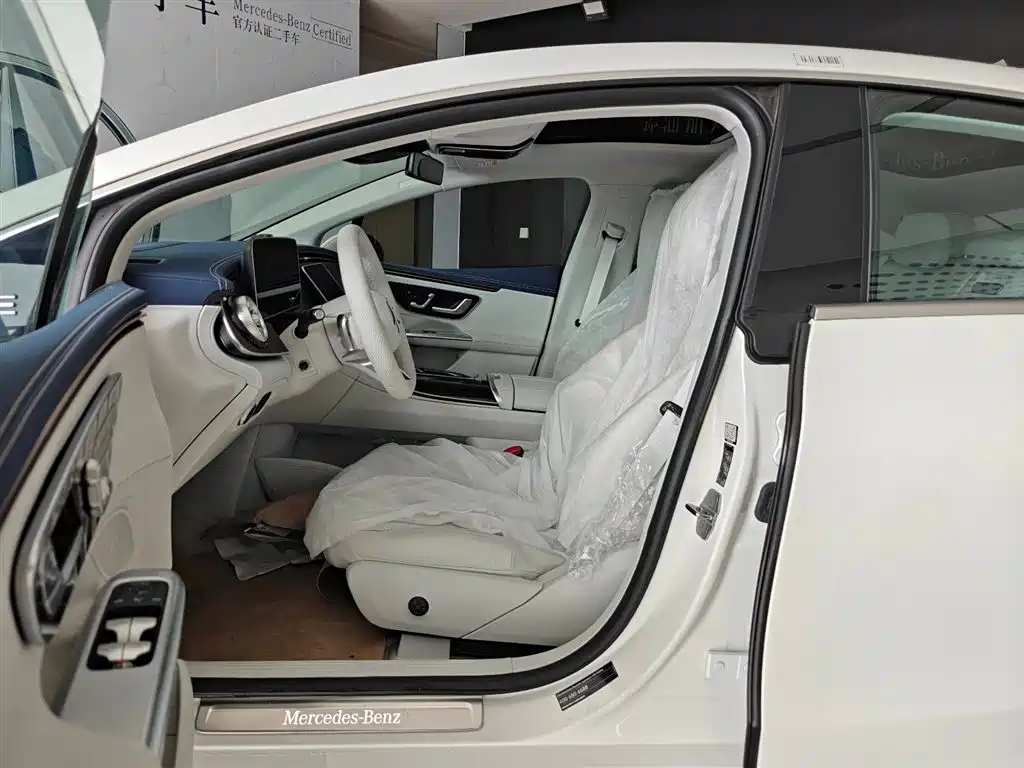 Mercedes-Benz EQE 2025 500 4MATIC Luxury