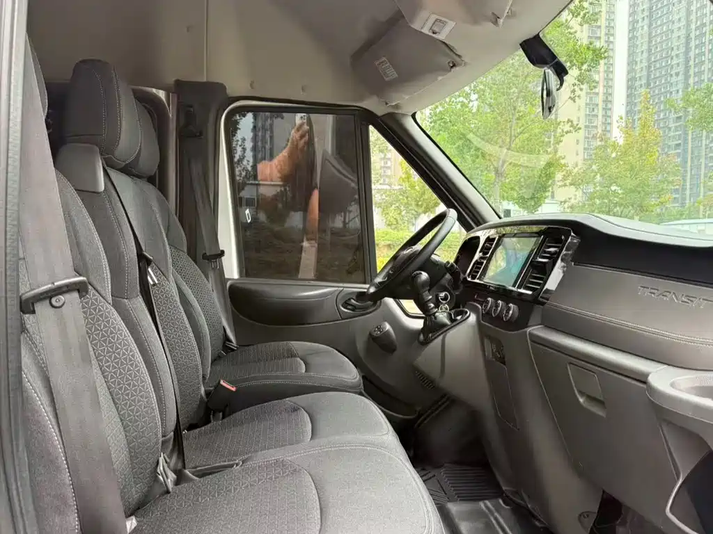 Ford Transit Custom — миниатюра 6