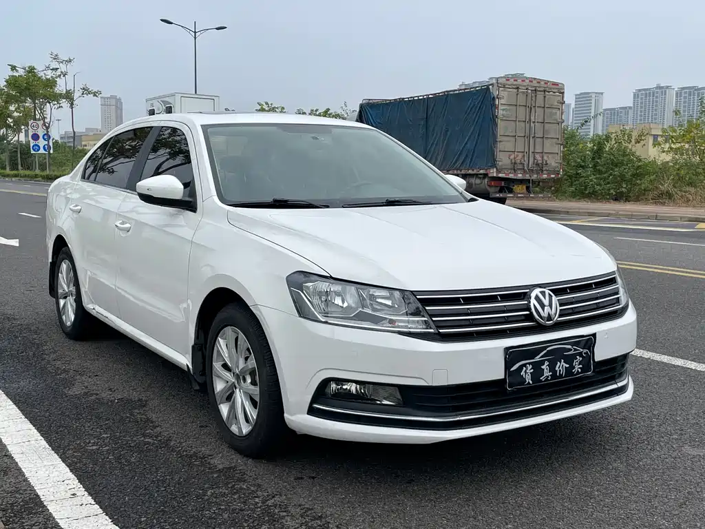 Volkswagen Lavida — миниатюра 3