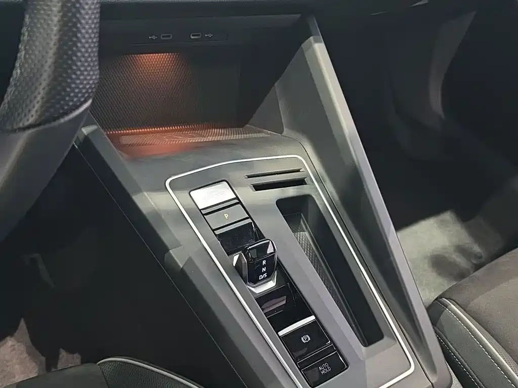 Volkswagen Golf — миниатюра 14