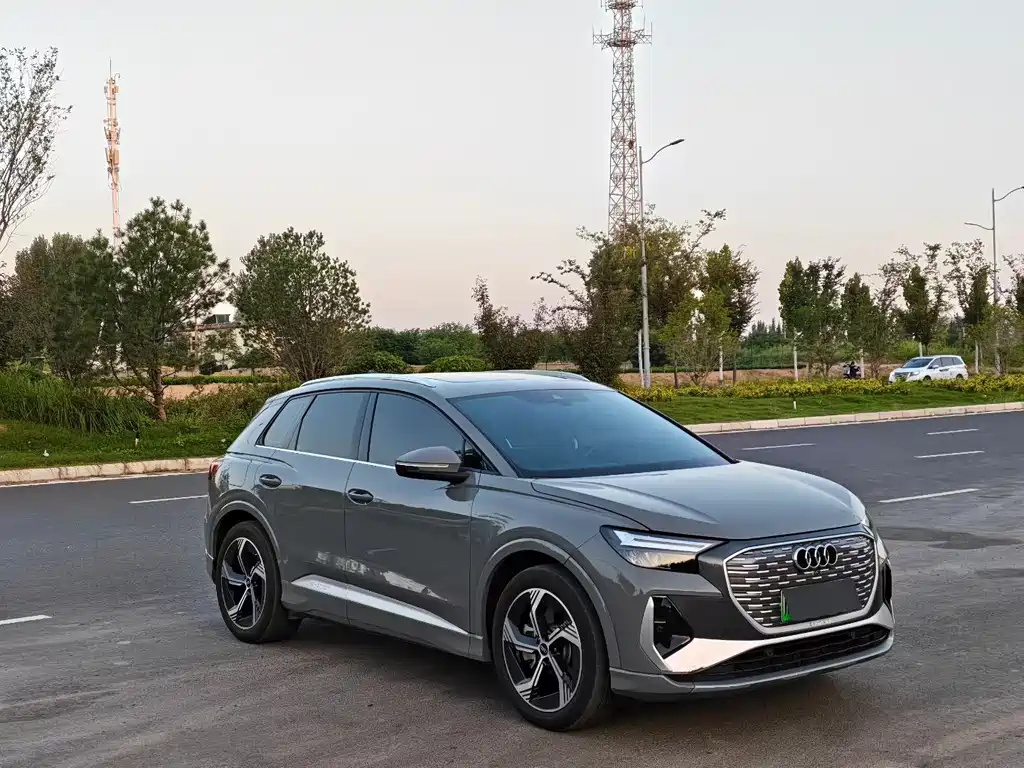 Audi Q4 e-tron — миниатюра 3