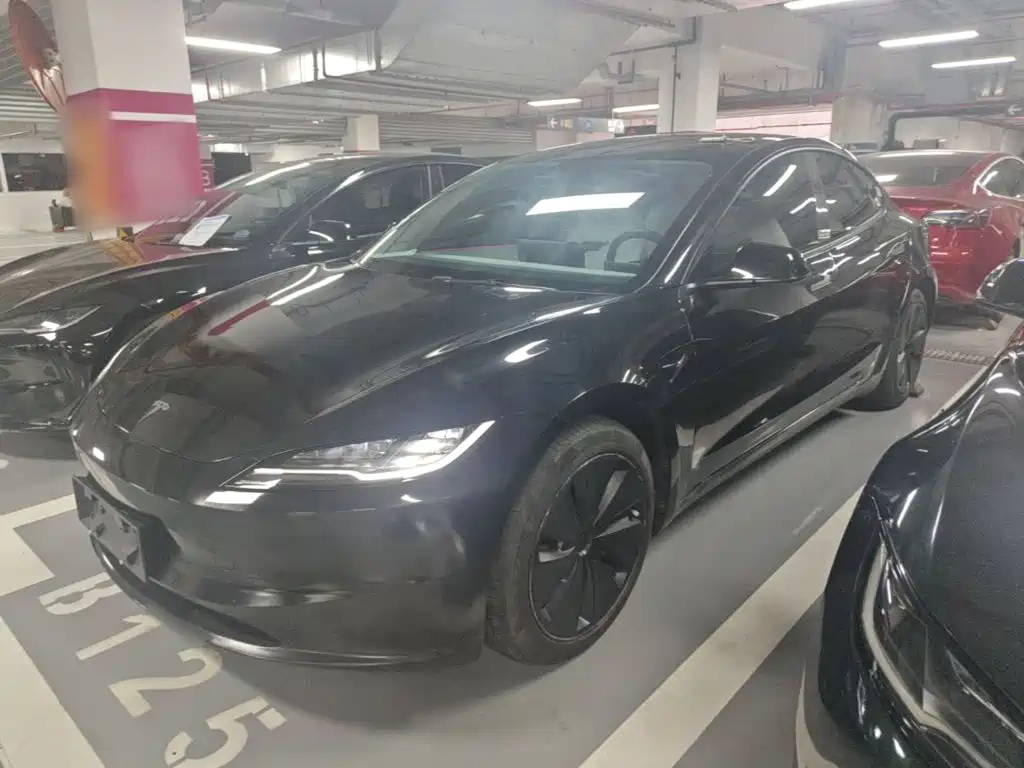 Tesla Model 3 — миниатюра 2