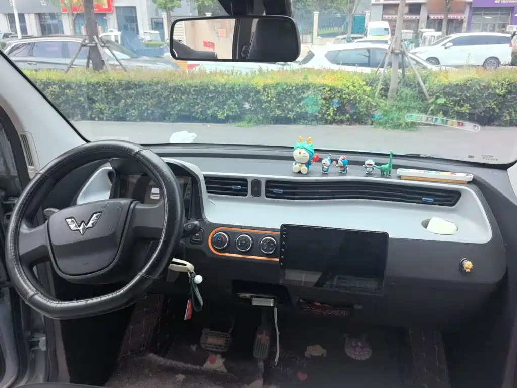 Wuling MINIEV — миниатюра 6