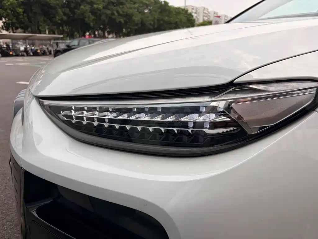 Audi Q6L e-tron
