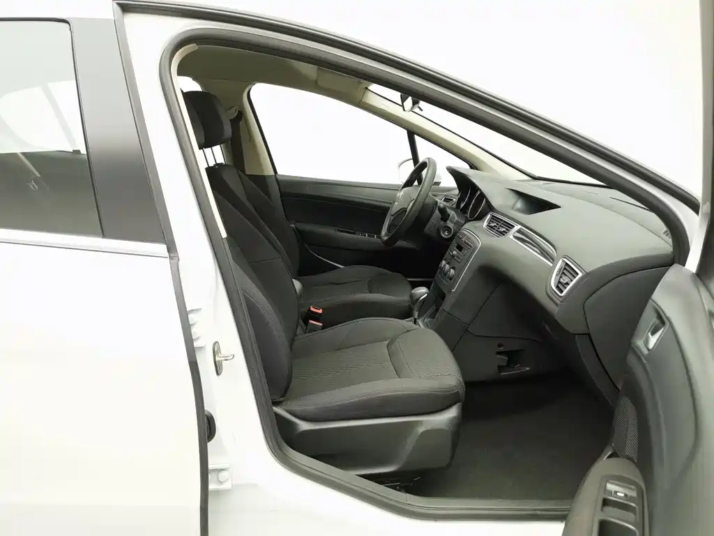 Peugeot 308 — миниатюра 23