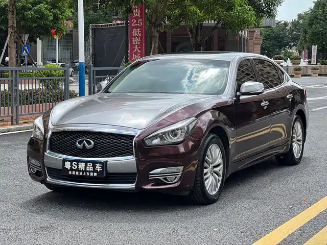 INFINITI Q70 2018