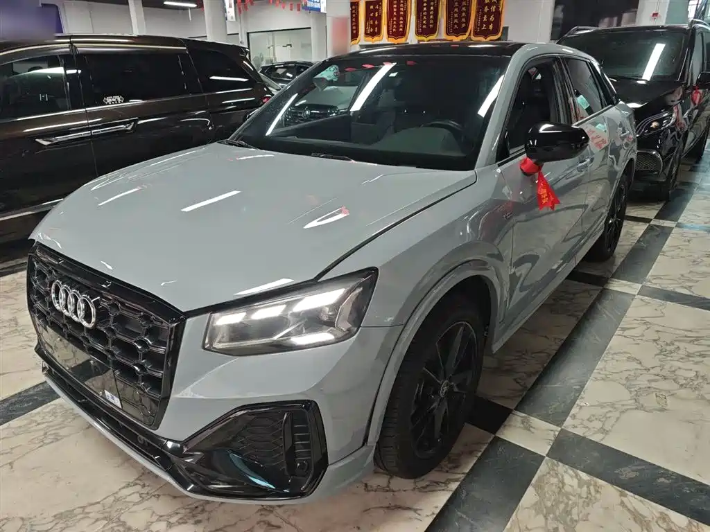 Audi Q2L 2023