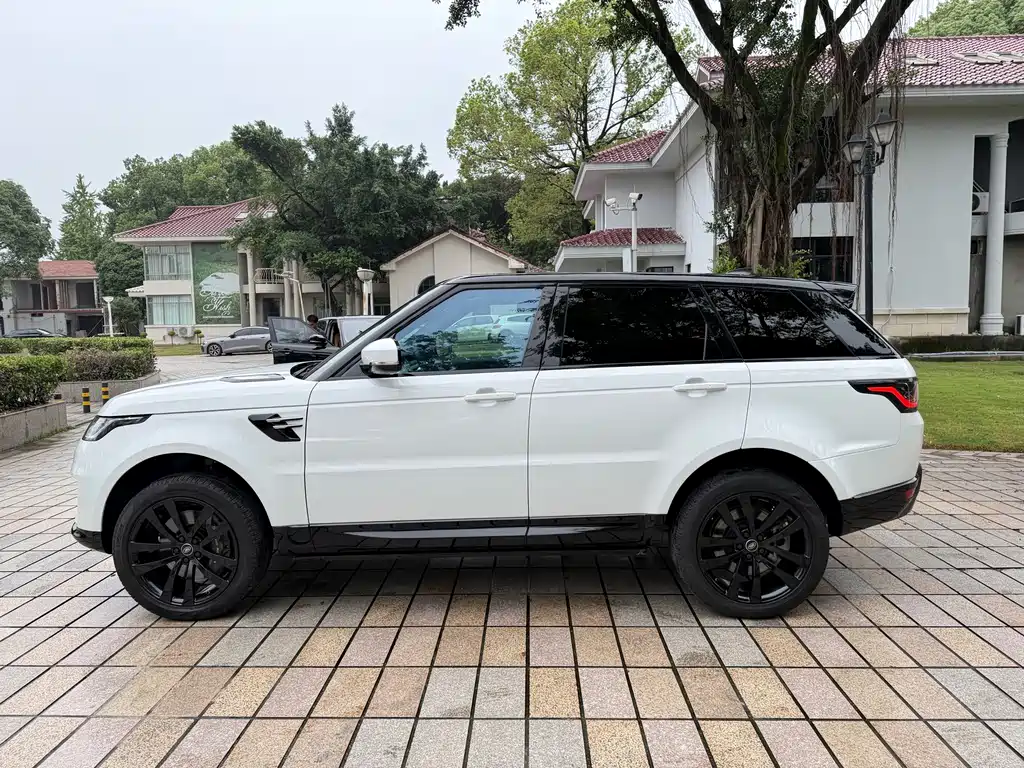 Land Rover Sport PHEV — миниатюра 11