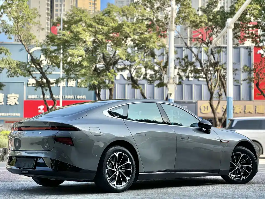 XPeng P7 — миниатюра 18