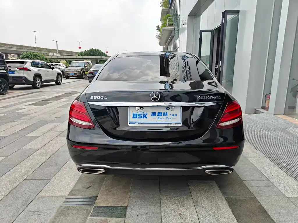 Mercedes-Benz E-Class — миниатюра 19