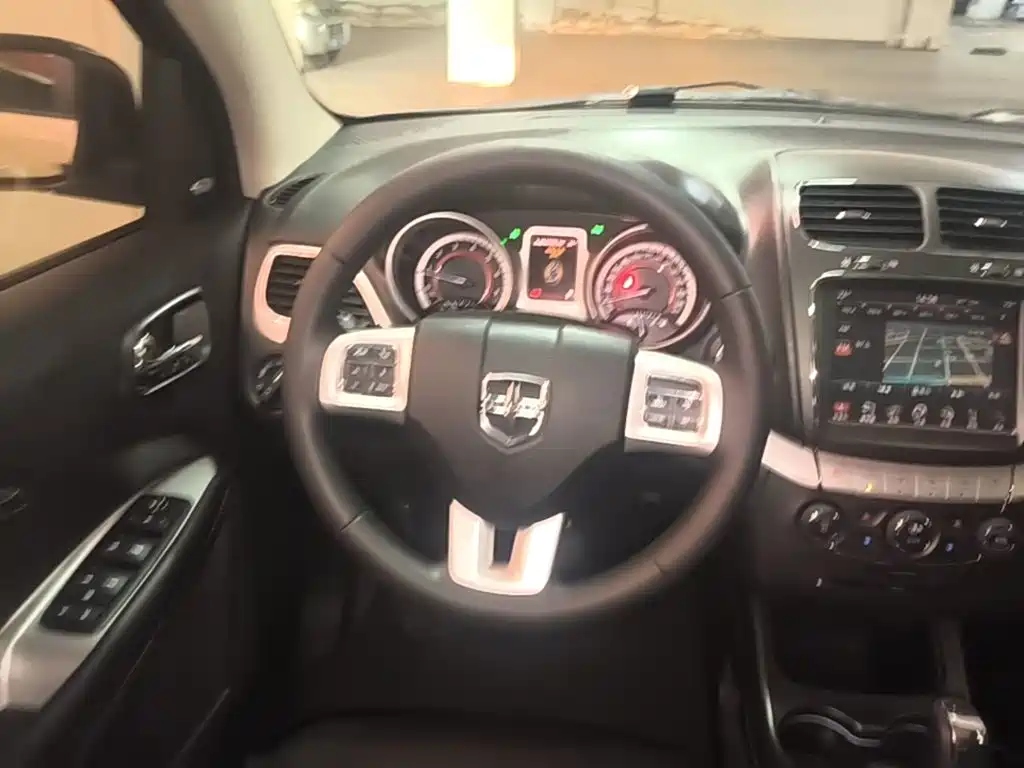 Dodge Journey — миниатюра 11