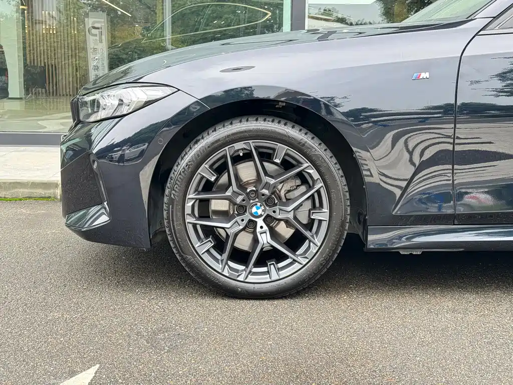 BMW 3 Series — миниатюра 3
