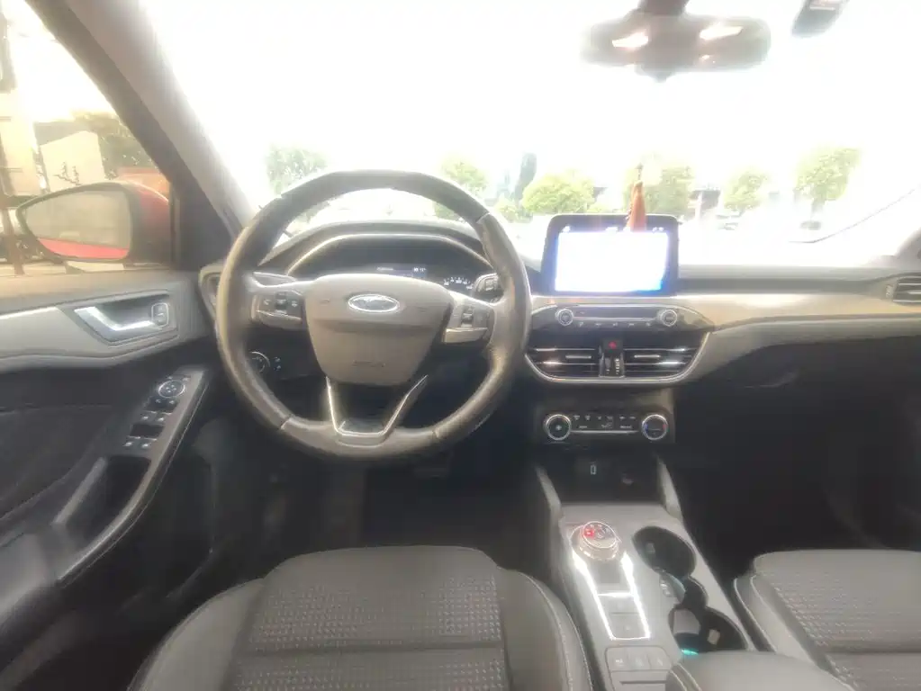 Ford Focus — миниатюра 8