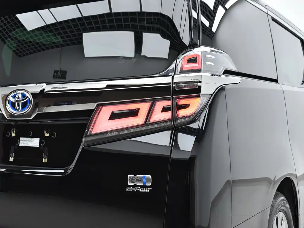 Toyota Vellfire — миниатюра 26