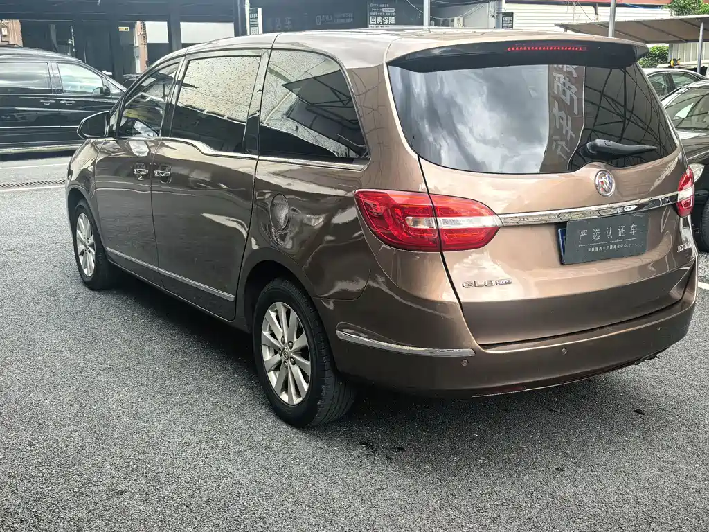 Buick GL8 — миниатюра 4
