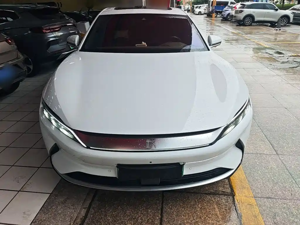 BYD Han — миниатюра 3