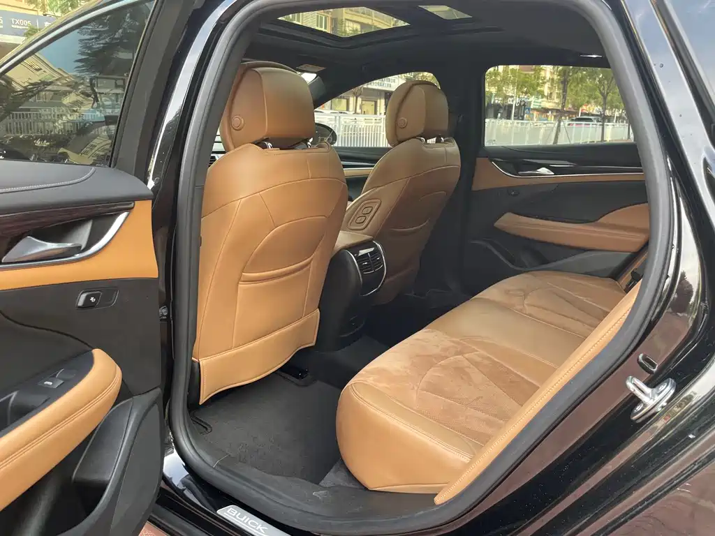 Buick LaCrosse — миниатюра 10