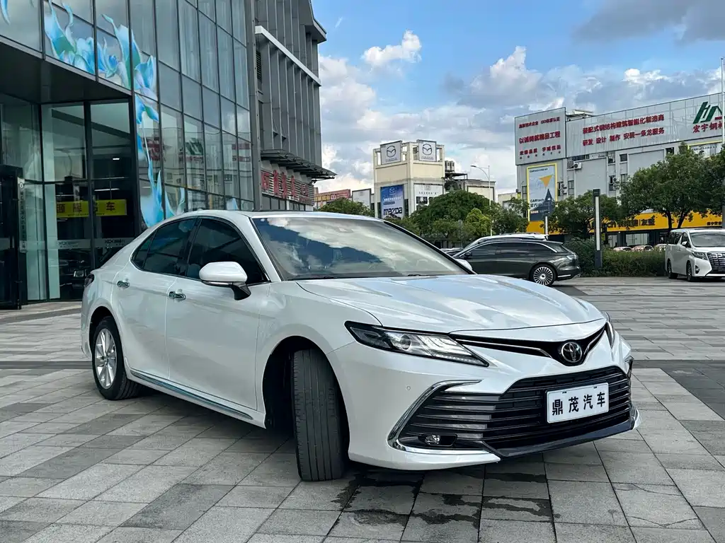 Toyota Camry — миниатюра 6