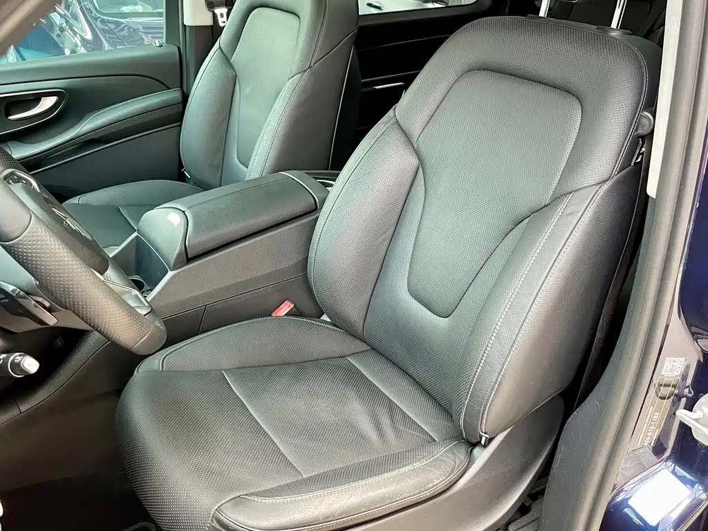 Mercedes-Benz V-Class — миниатюра 10