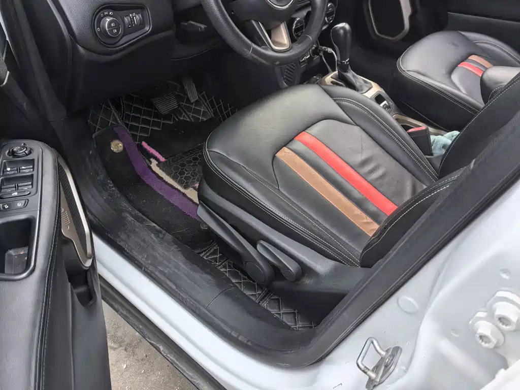 Jeep Renegade — миниатюра 6