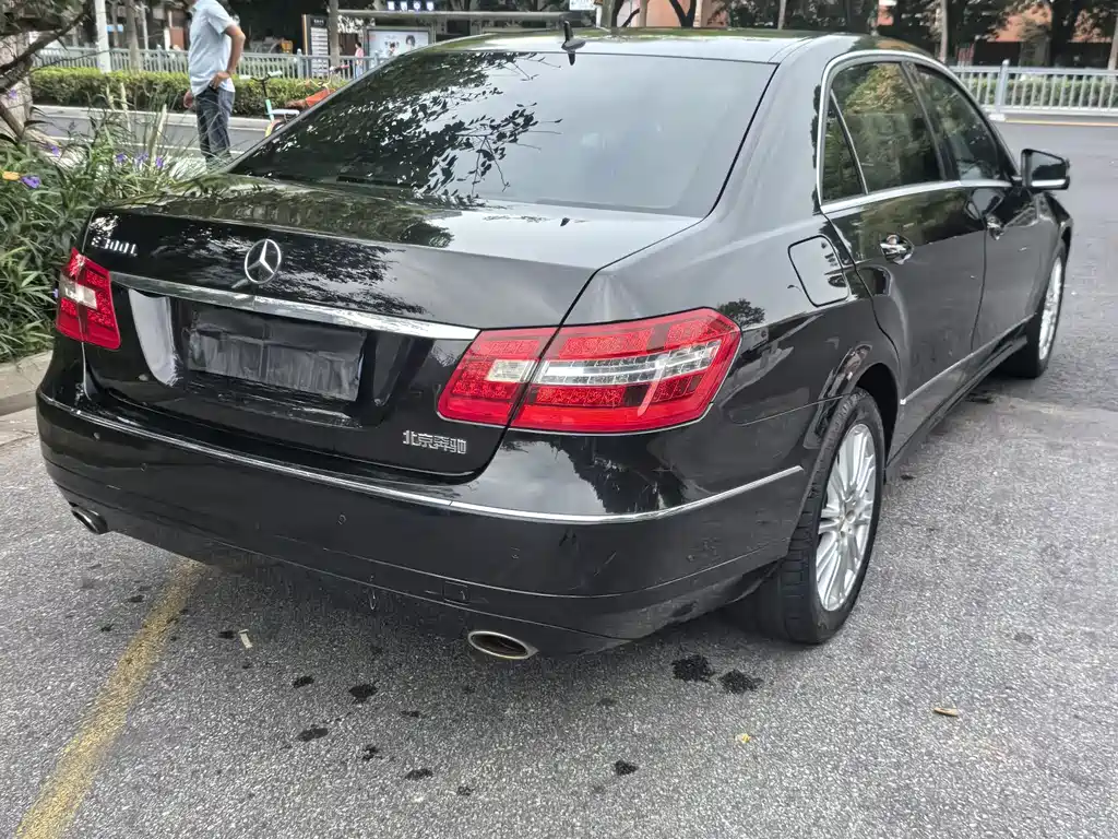 Mercedes-Benz E-Class — миниатюра 11