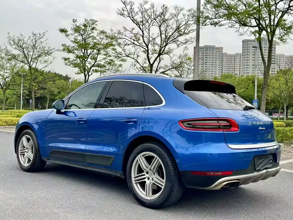 Porsche Macan — миниатюра 8