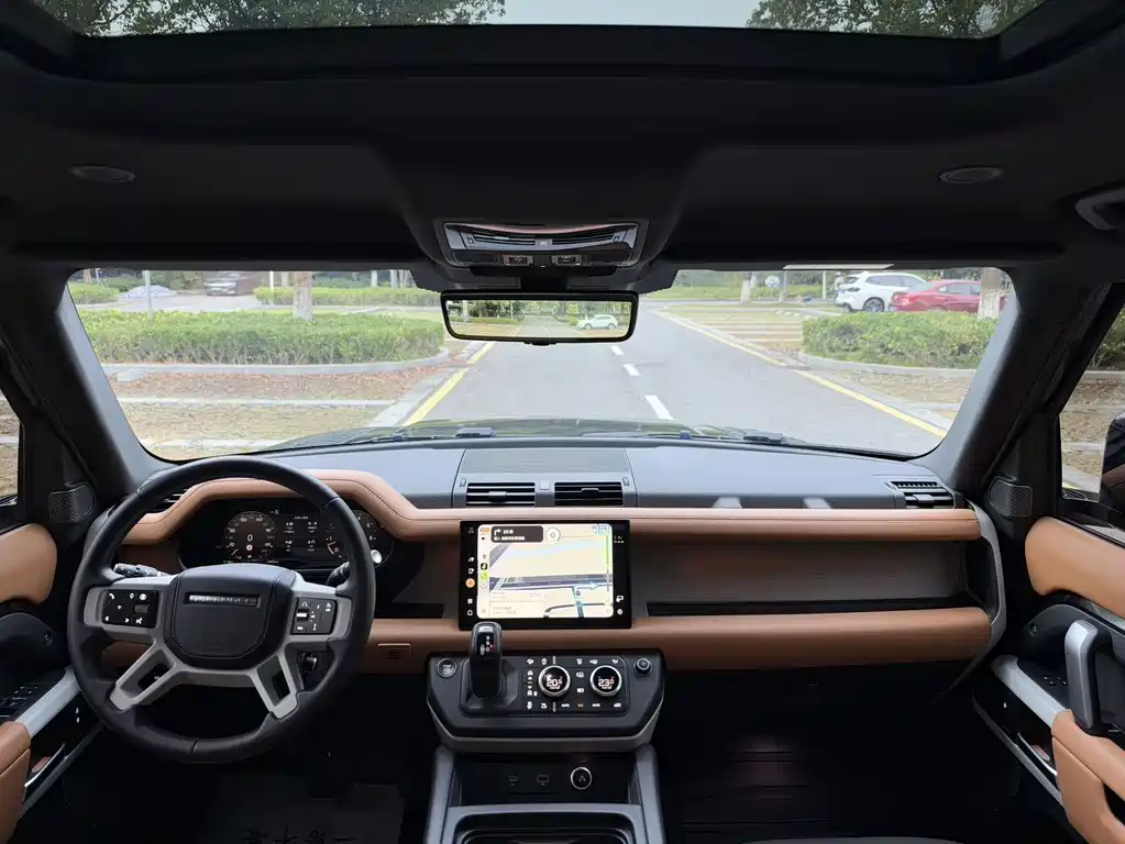 Land Rover Defender — миниатюра 6