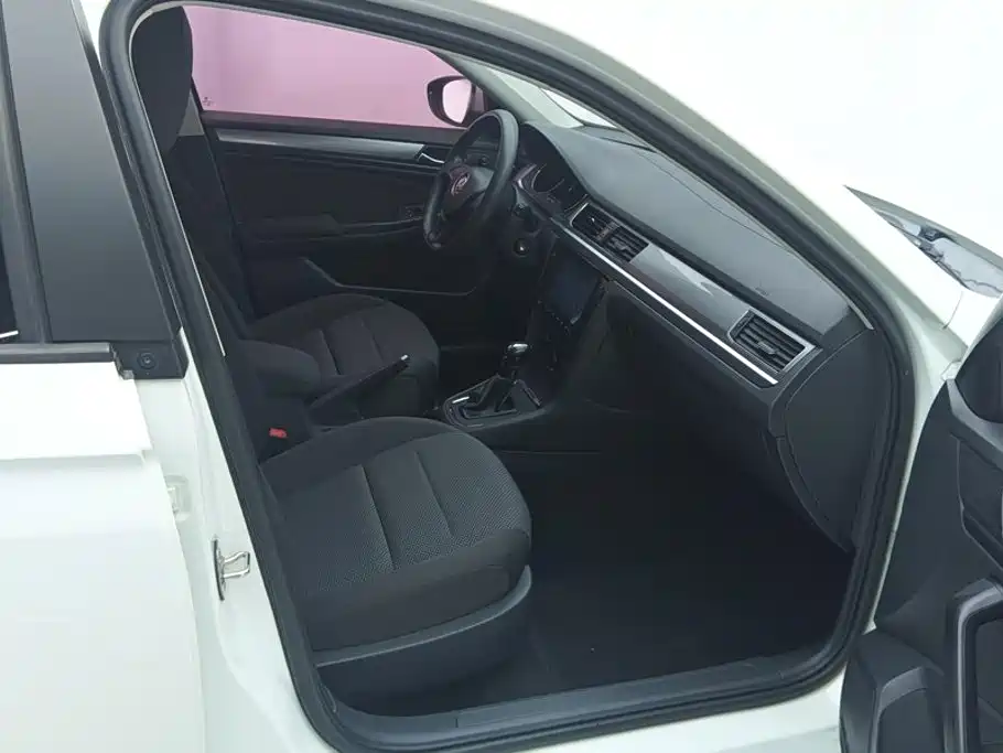 Volkswagen Bora — миниатюра 8