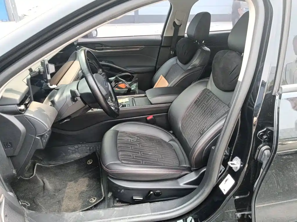Ford Mondeo — миниатюра 11