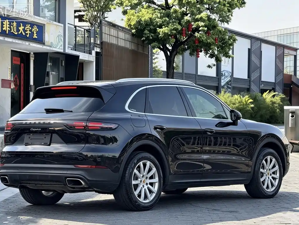 Porsche Cayenne — миниатюра 9
