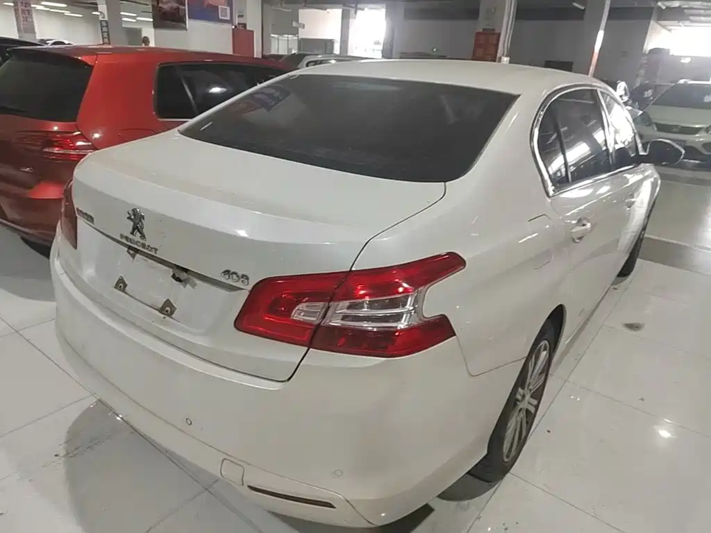 Peugeot 408 — миниатюра 7
